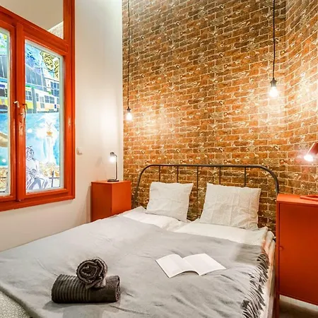 Апартаменты The Red - Industrial Studio In The Center Of Будапешт
