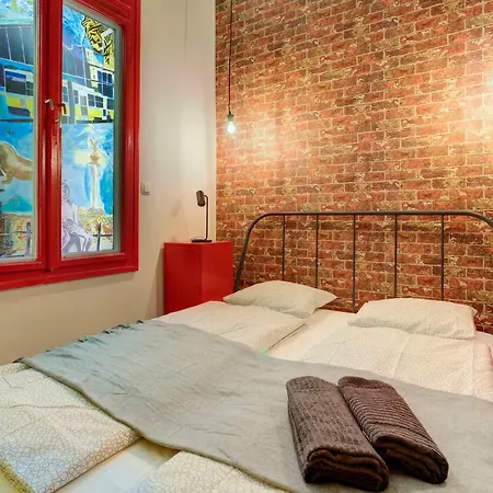 The Red - Industrial Studio In The Center Of Апартаменты *