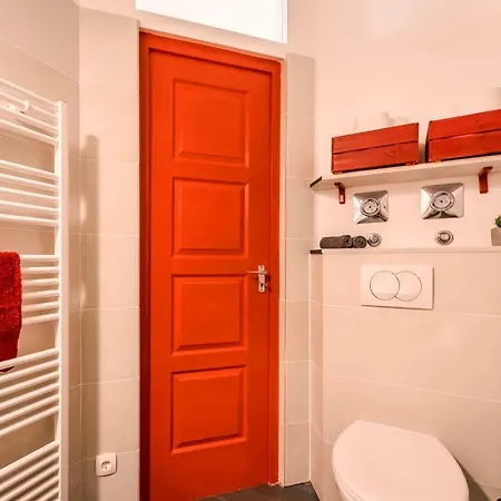 The Red - Industrial Studio In The Center Of Апартаменты *